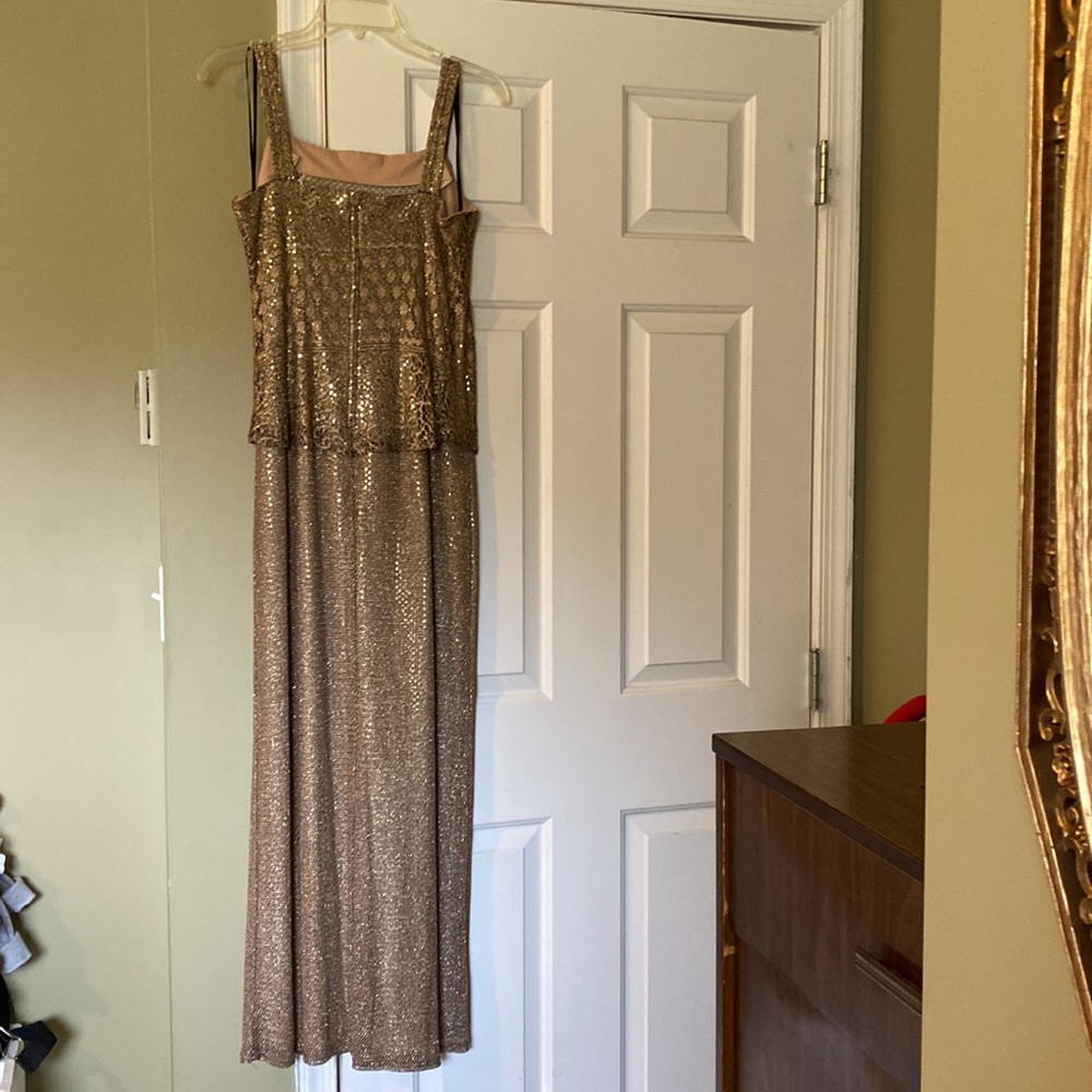 Dress - Picture 8 of 12